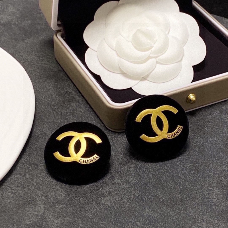 Ch**el earrings